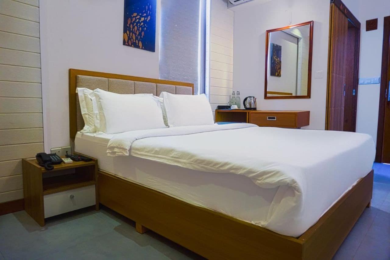 Araamview Hotell Hulhumale Exteriör bild