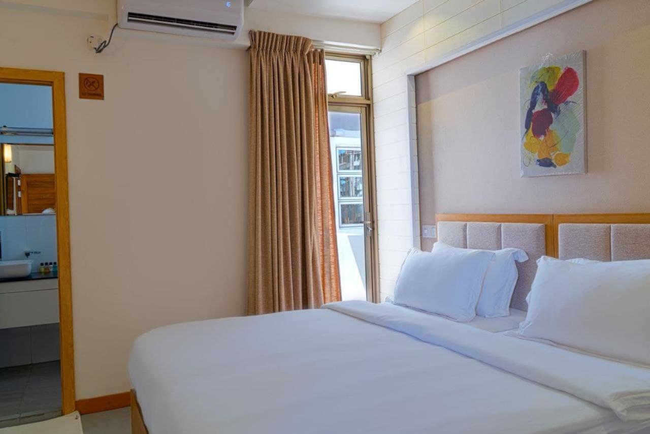 Araamview Hotell Hulhumale Exteriör bild